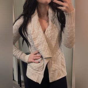 Aritzia Talua Cardigan  XS